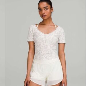 NWT ✨ Lululemon Align Cheetah Camo Tee size 6